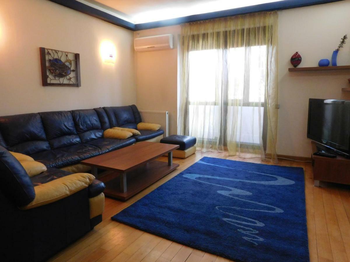 Nicole's Apartment Bucarest Extérieur photo