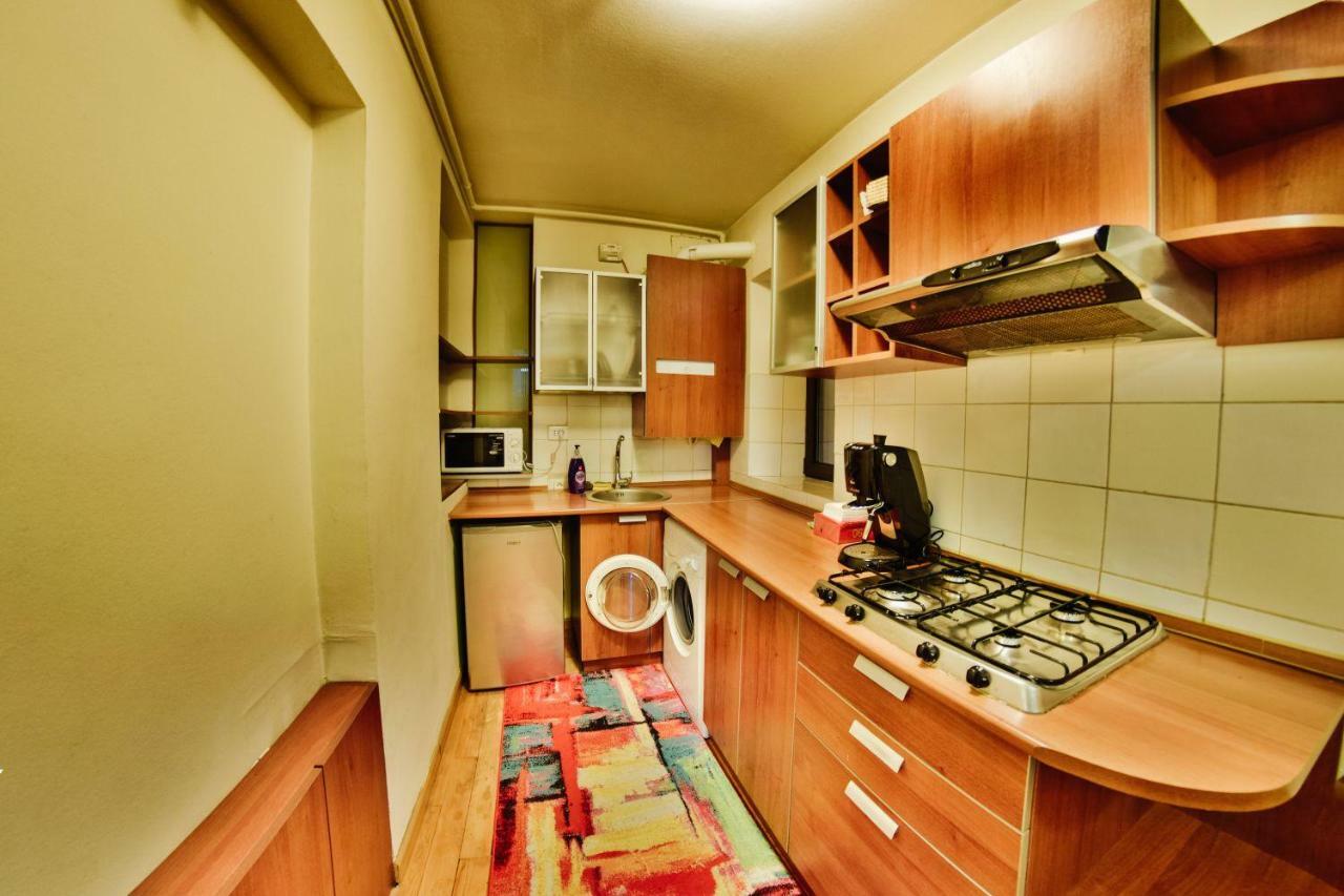 Nicole's Apartment Bucarest Extérieur photo
